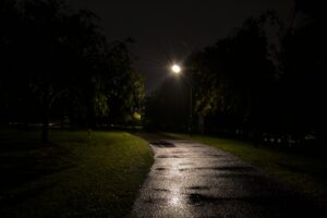 暗闇に一筋の光が射す